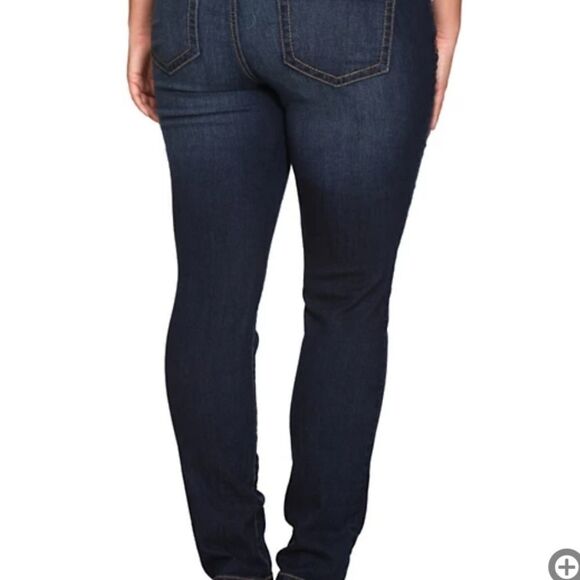 Torrid vintage medium wash skinny jeans sz20R - Picture 2 of 6